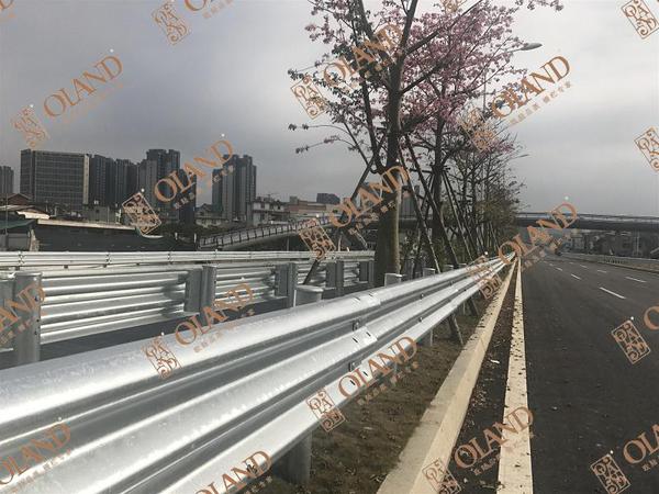 波形护栏